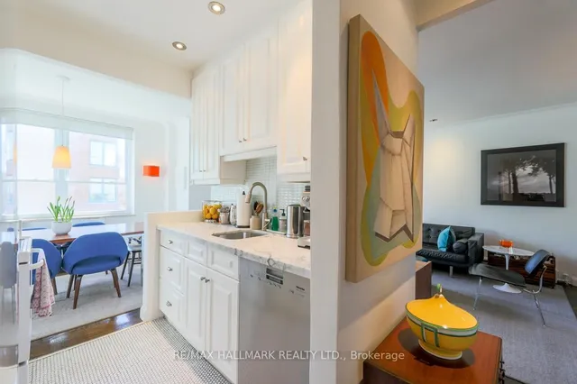 Additional image 20 of 30 Elm Ave Unit 212