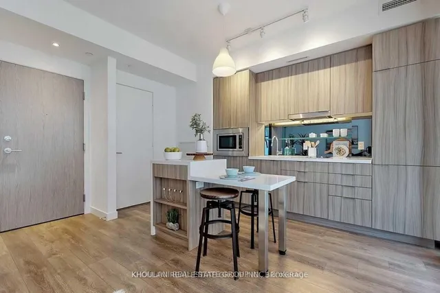 Additional image 8 of 215 Queen St Unit 812