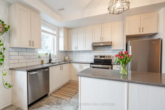 Additional image 17 of 219 Dundas St Unit 45