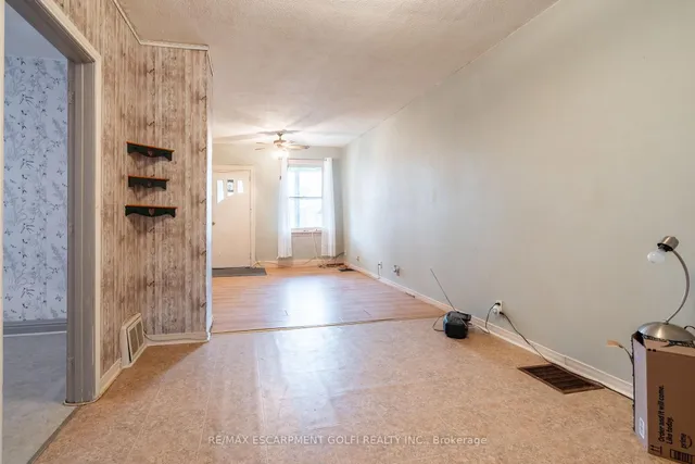 Additional image 5 of 102 NEWLANDS Ave