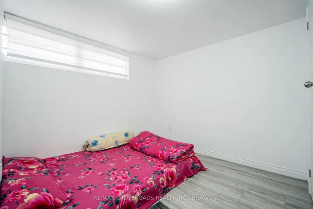 Additional image 34 of 52 Slan Ave