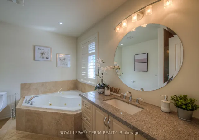 Additional image 37 of 217 1/2 Federal St