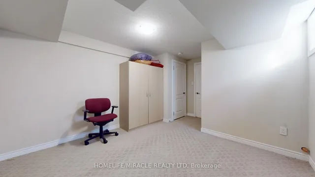 Additional image 44 of 33 Garryoaks Dr