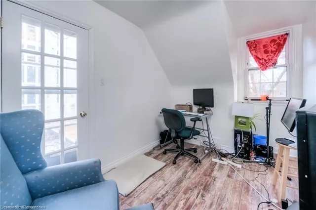 Additional image 15 of 540 Bridgeport Rd