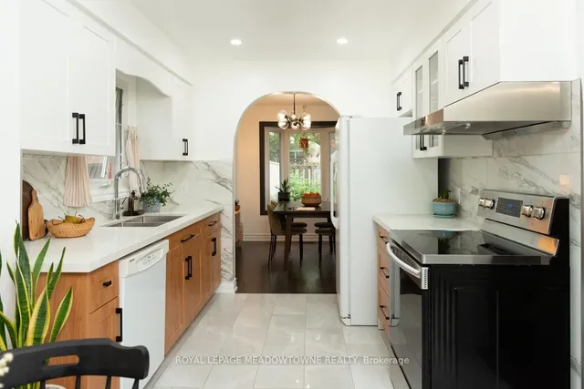 Additional image 11 of 32 Clarridge Crt