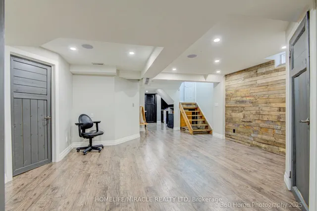 Additional image 31 of 1044 Zimmerman Cres