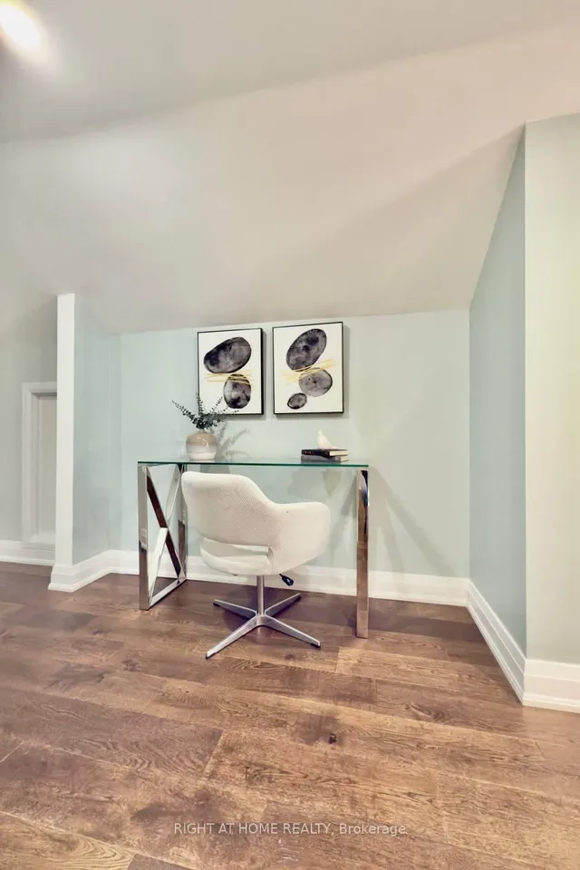 Additional image 34 of 23 Brock St