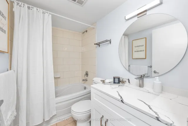 Additional image 13 of 81 Navy Wharf Crt Unit 2909