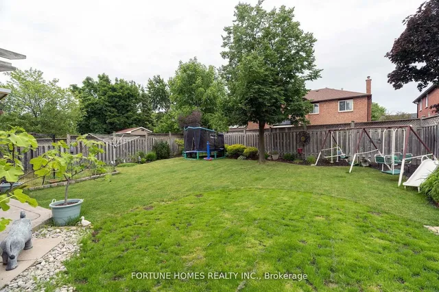 Additional image 41 of 14 Shadywood Rd