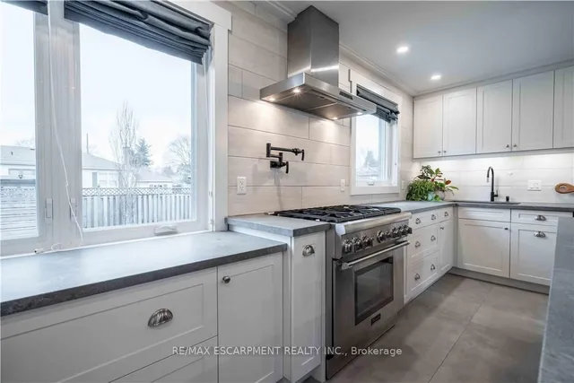 Additional image 8 of 56 Oakley Crt