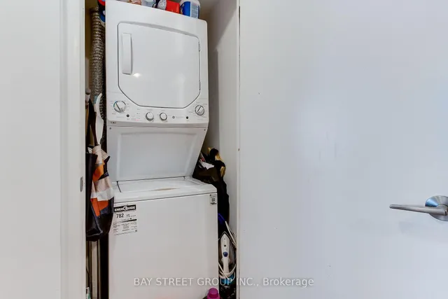 Additional image 14 of 231 Fort York Blvd Unit 1702