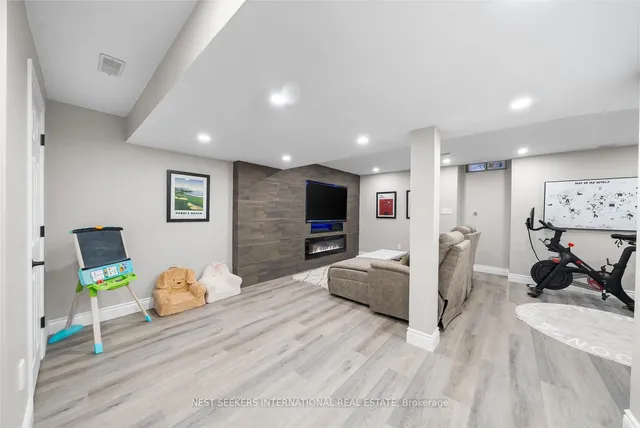 Additional image 34 of 48 Whitmer St