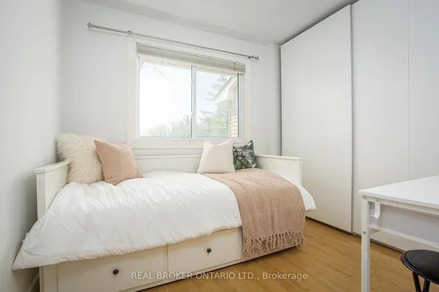 Additional image 18 of 1135 McCraney St Unit 6