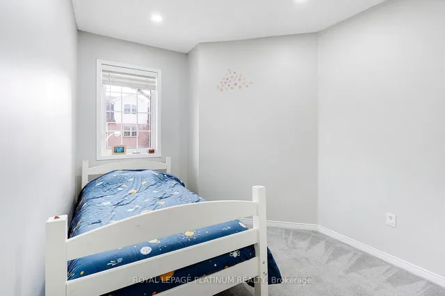 Additional image 26 of 41 Spadina Rd