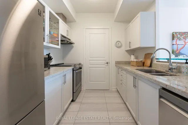 Additional image 8 of 438 Richmond St Unit 1409