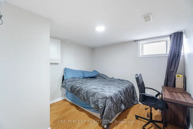 Additional image 40 of 41 Davelayne Rd