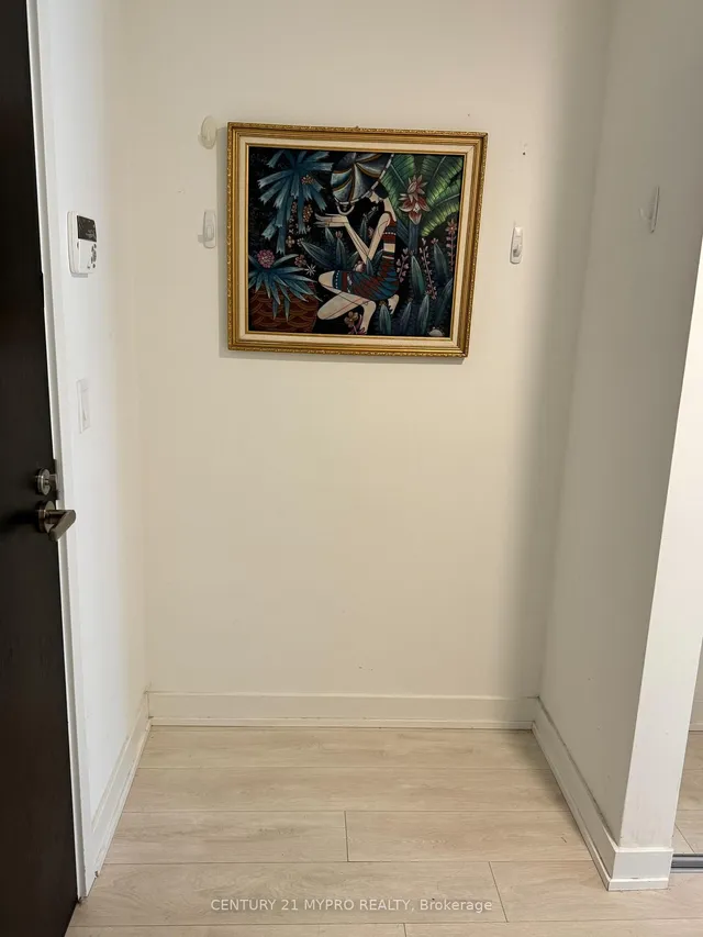 Additional image 4 of 501 Yonge St Unit 1504