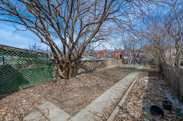 Additional image 31 of 15 Huron St