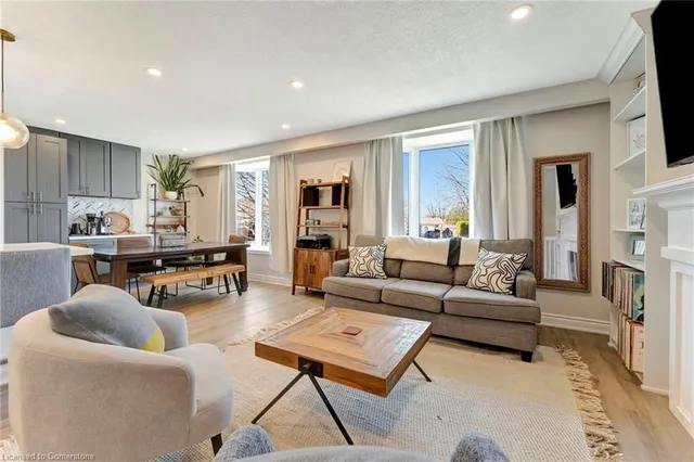 Additional image 20 of 15 Elsa Crt