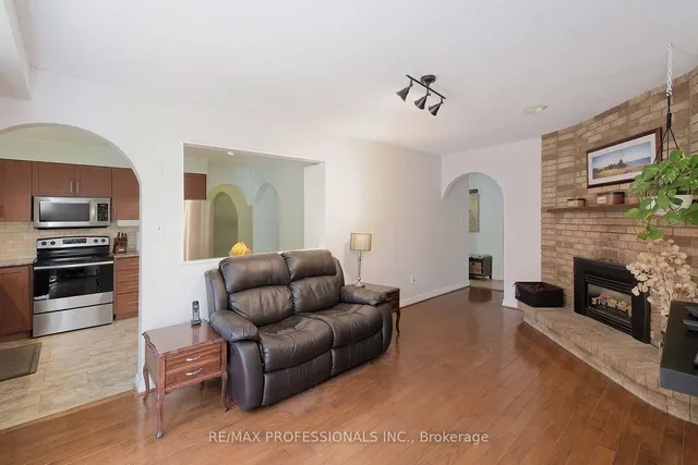 Additional image 11 of 7 Dalzell Ave