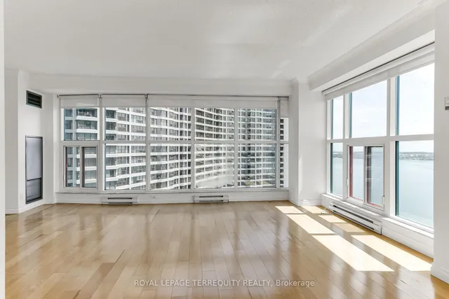 Additional image 11 of 77 Harbour Sq Unit 2707