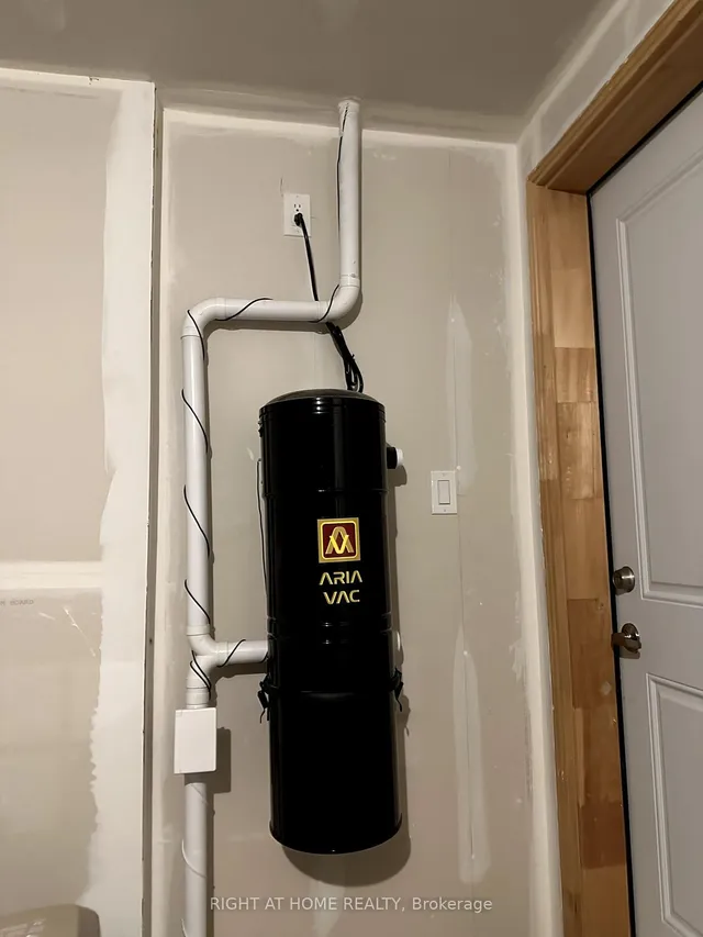 Additional image 19 of 29 Mia Dr