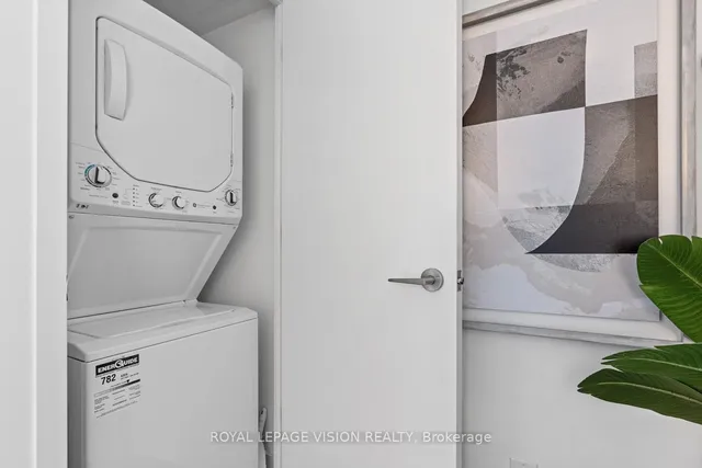 Additional image 17 of 501 Yonge St Unit 4508