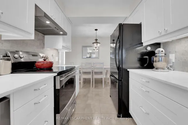 Additional image 7 of 174 Highbury Dr Unit 13