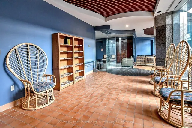 Additional image 36 of 38 Elm St Unit 1015