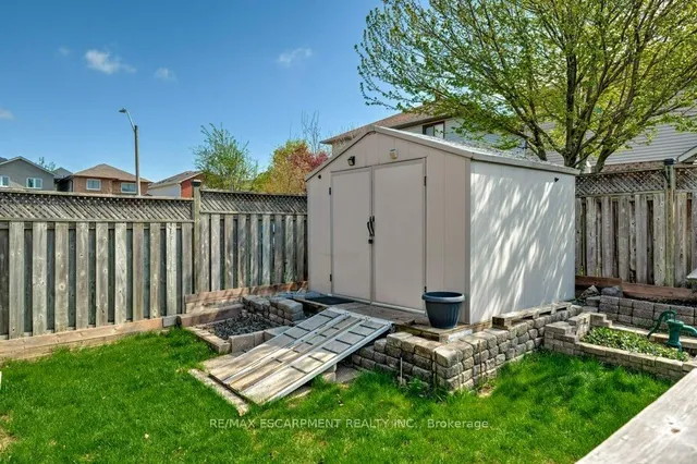 Additional image 45 of 137 Claudette Gate