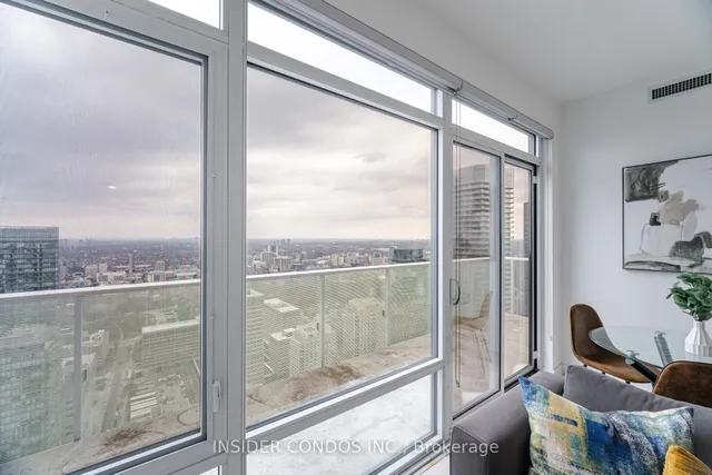 Additional image 16 of 501 Yonge St Unit 5202