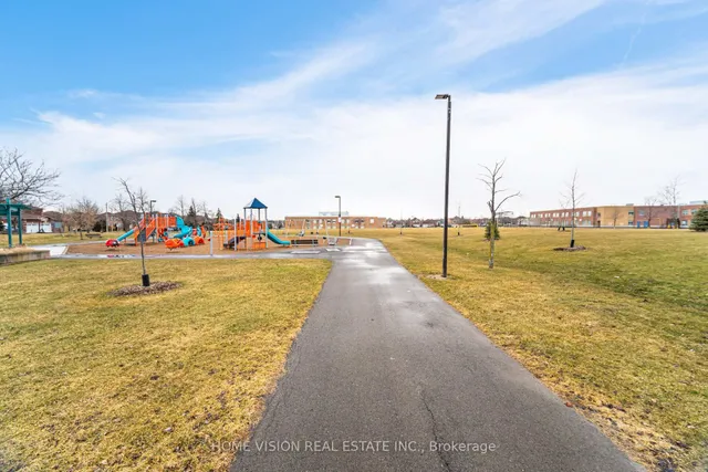 Additional image 32 of 5805 Sidmouth St