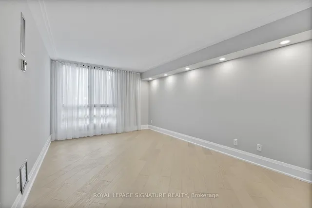 Additional image 24 of 77 Carlton St Unit 406