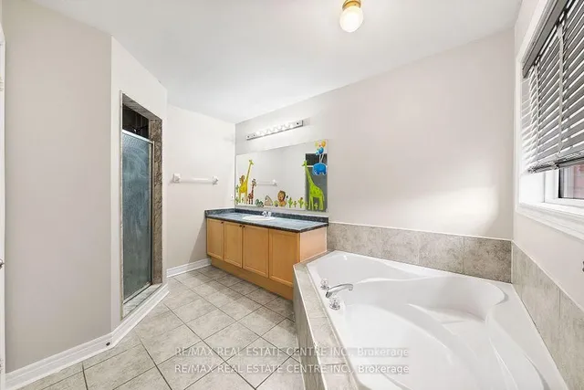 Additional image 19 of 49 Hollowgrove Blvd