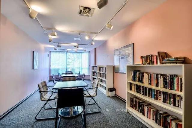 Additional image 9 of 12 Laurelcrest St Unit 1213