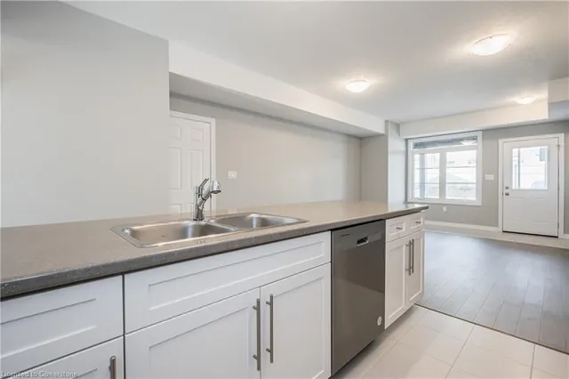 Additional image 8 of 30 Oat Lane