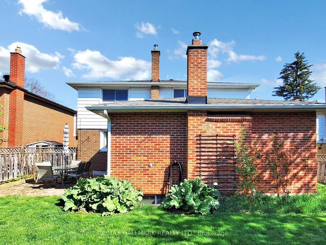 Additional image 38 of 41 Redcastle Cres