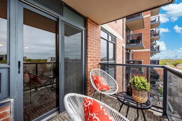 Additional image 15 of 61 Heintzman St Unit 718