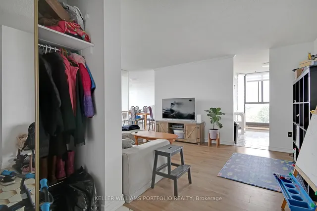 Additional image 4 of 100 Antibes Dr Unit 702