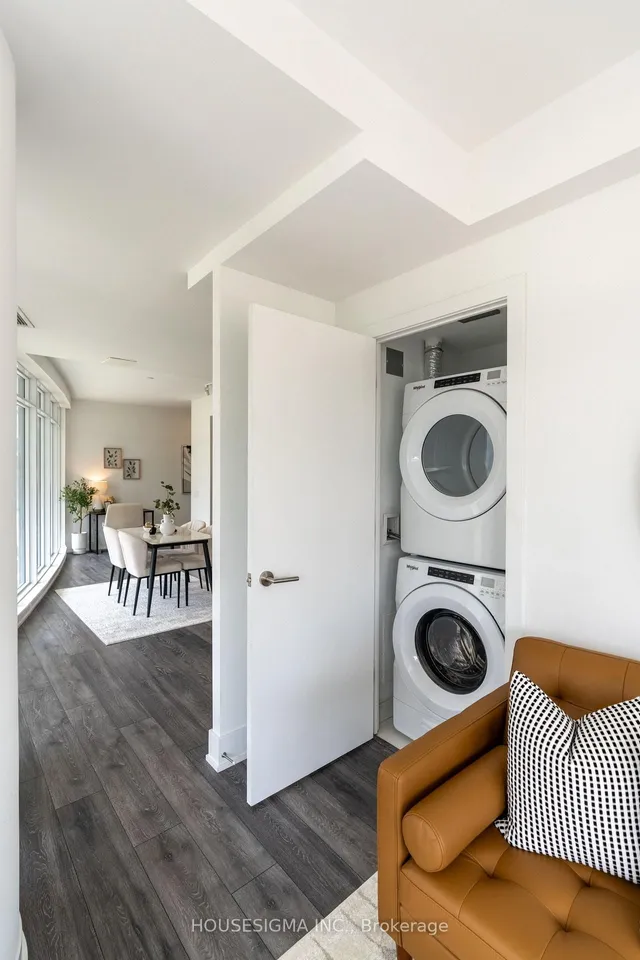 Additional image 19 of 403 Church St Unit 902