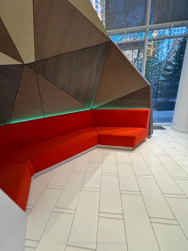 Additional image 3 of 30 Roehampton Ave Unit 418