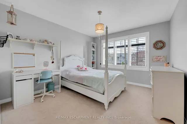 Additional image 33 of 56 Nanaimo Cres