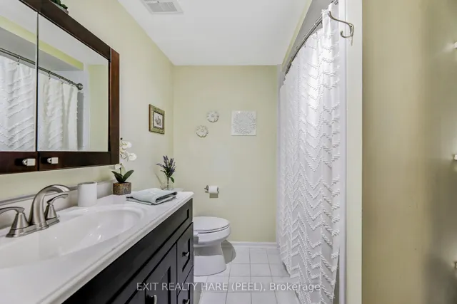 Additional image 17 of 43 Ashton Cres Unit 43