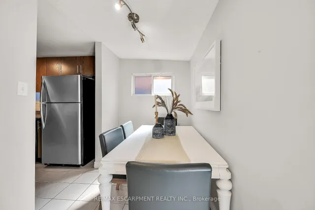 Additional image 26 of 161 RAY St