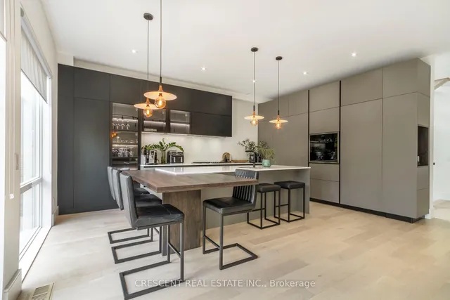 Additional image 20 of 151 Shaver Ave