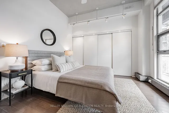 Additional image 25 of 20 Niagara St Unit 202