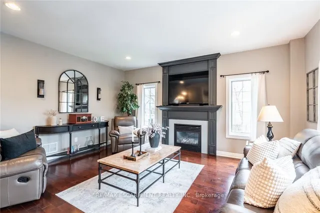 Additional image 17 of 40 COMMANDO Crt