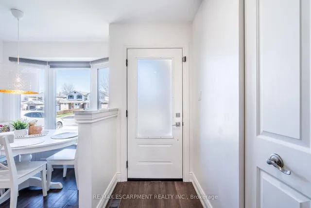 Additional image 6 of 2399 MALCOLM Cres