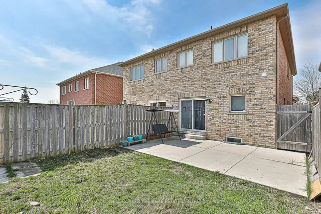 Additional image 34 of 43 Crystalview Cres