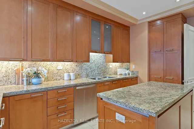 Additional image 24 of 1 St Thomas St Unit 14B